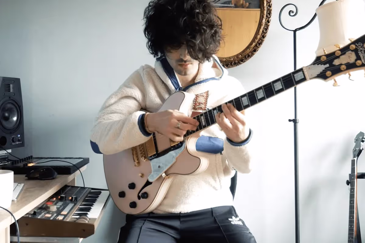 Fret Chat: Interview with Beau Diakowicz